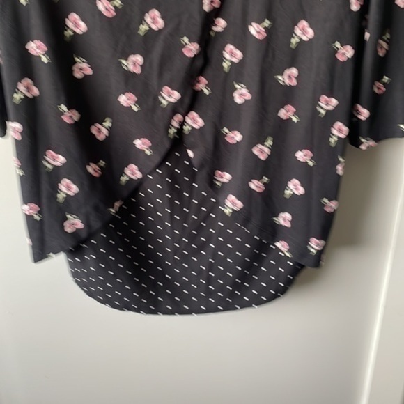 J. Jill Women's Layered-Back Mixed-Media Print Top, BLACK MULT -SIZE SMALL. Used - Picture 5 of 7